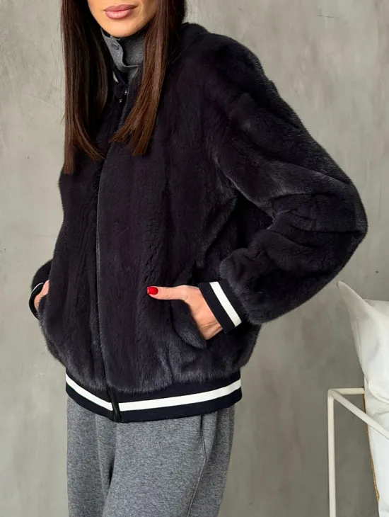 Бомбер из меха норки в цвете графит