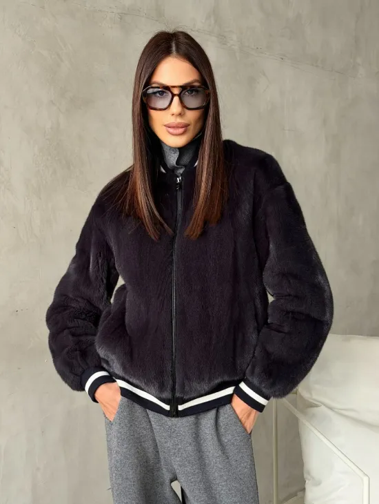 Бомбер из меха норки в цвете графит