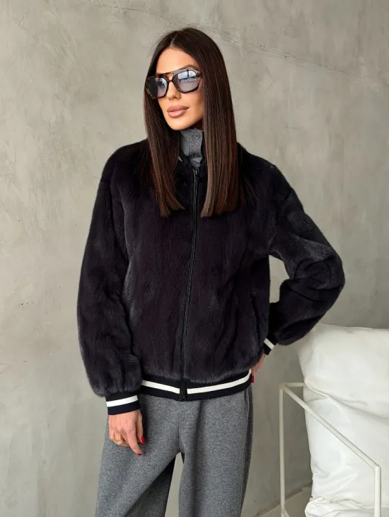 Бомбер из меха норки в цвете графит