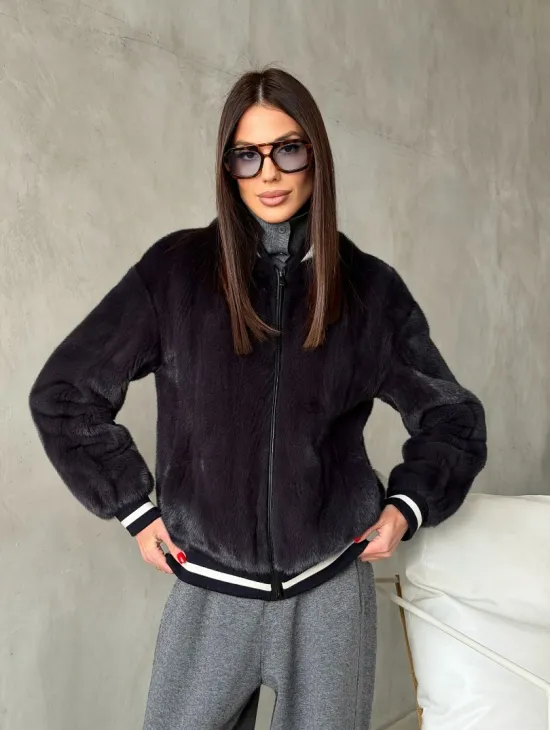 Бомбер из меха норки в цвете графит