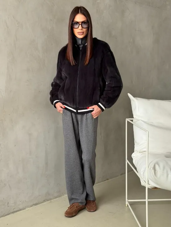Бомбер из меха норки в цвете графит