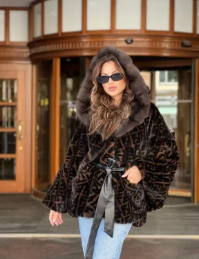 Пончо из скандинавской норки с принтом