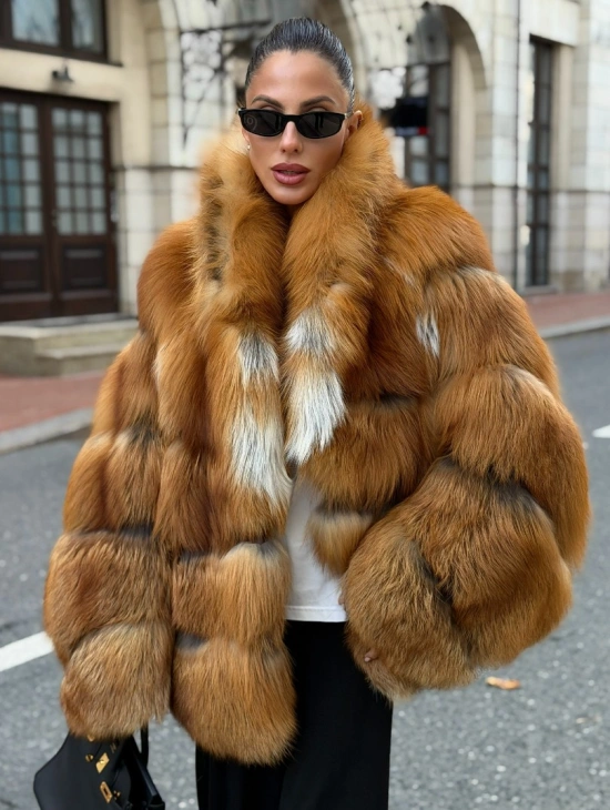 Шуба из меха лисы огневки - фото 7
