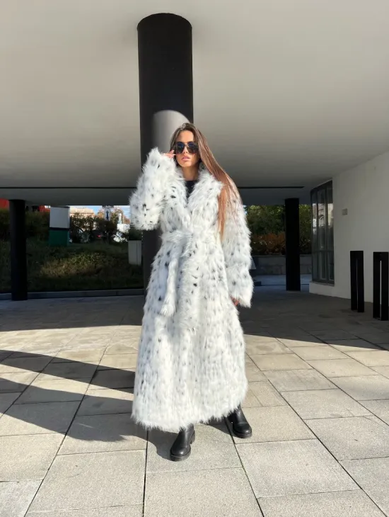 Удлиненная шуба из экомеха под рысь