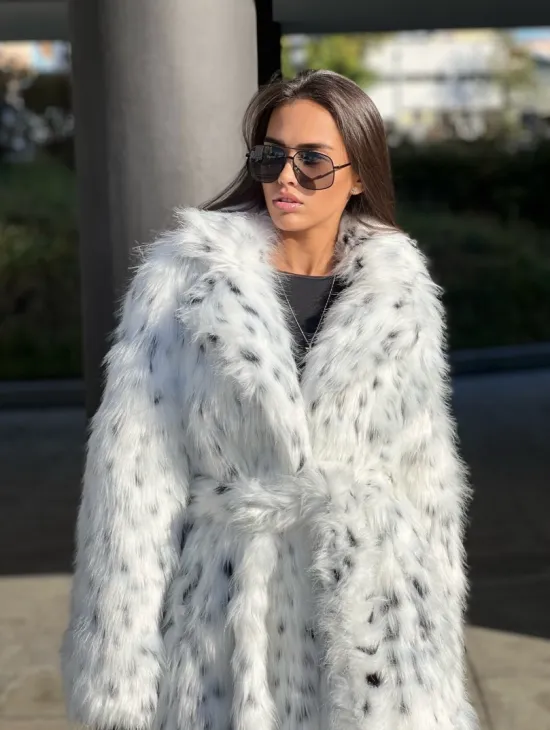 Удлиненная шуба из экомеха под рысь