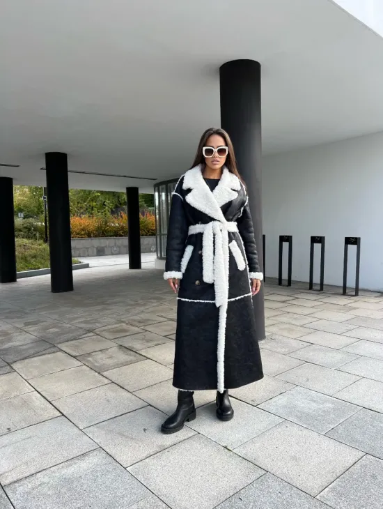 Черная дубленка из экокожи