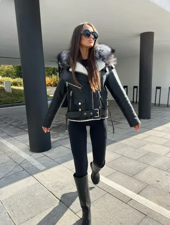 Авиатор из натуральной кожи с воротником из чернобурой лисы