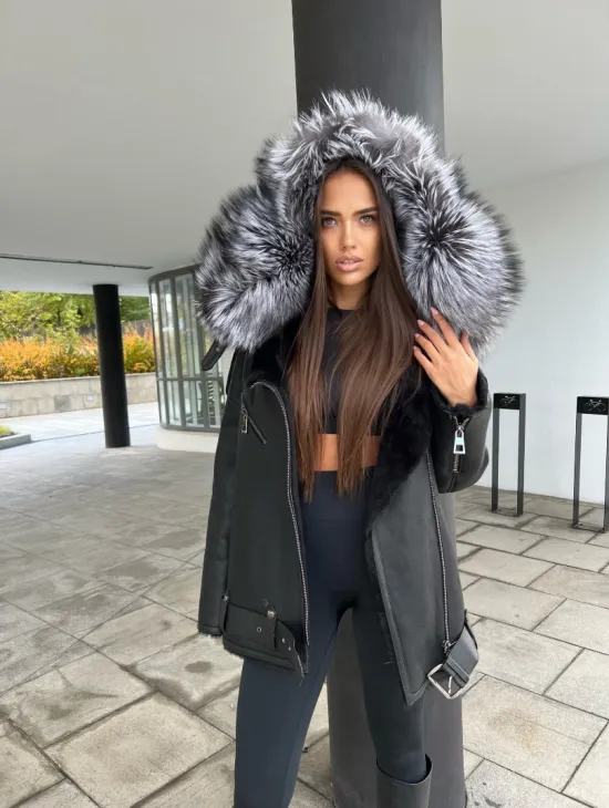 Дубленка - косуха с капюшоном из меха чернобурой лисы