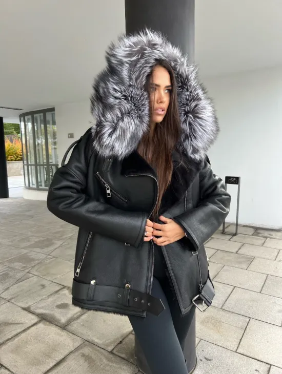 Дубленка - косуха с капюшоном из меха чернобурой лисы