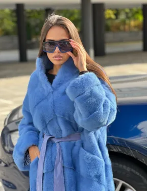 Удлиненная норковая шуба с поясом в голубом оттенке