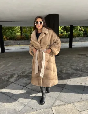 Шуба из меха аукционной норки с английским воротником