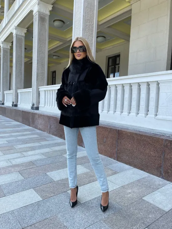 Черная дубленка из натуральной овчины