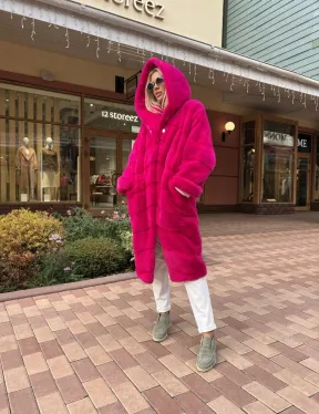 Шуба из скандинавской норки с капюшоном в розовом цвете