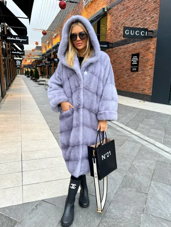 Шикарная норковая шуба с капюшоном - цвет сапфир