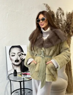 Куртка из меха норки с капюшоном  - цвет фисташка