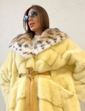 Шуба норковая с капюшоном из меха рыси в лимонном цвете