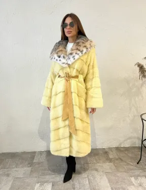 Шуба норковая с капюшоном из меха рыси в лимонном цвете