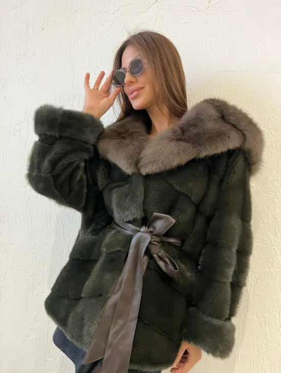 Норковое пончо шуба с капюшоном из меха куницы - цвет оливковый