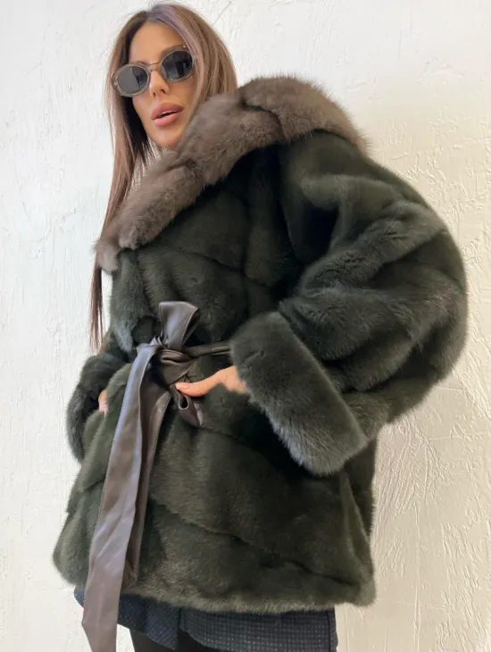 Норковое пончо шуба с капюшоном из меха куницы - цвет оливковый