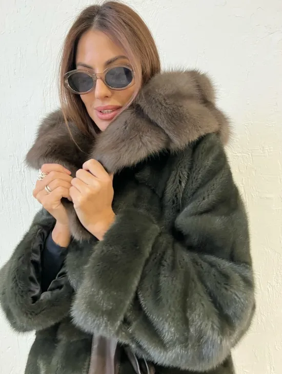 Норковое пончо шуба с капюшоном из меха куницы - цвет оливковый