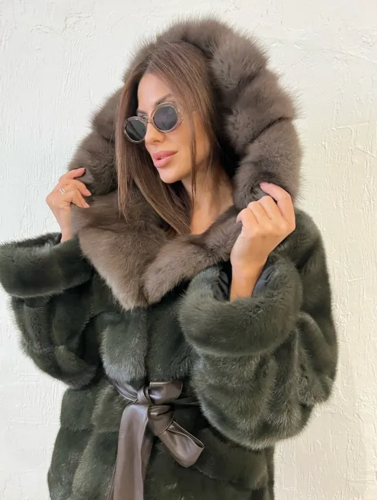Норковое пончо шуба с капюшоном из меха куницы - цвет оливковый