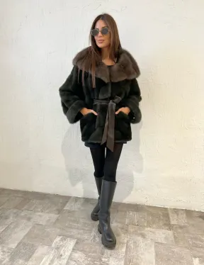 Норковое пончо шуба с капюшоном из меха куницы - цвет оливковый