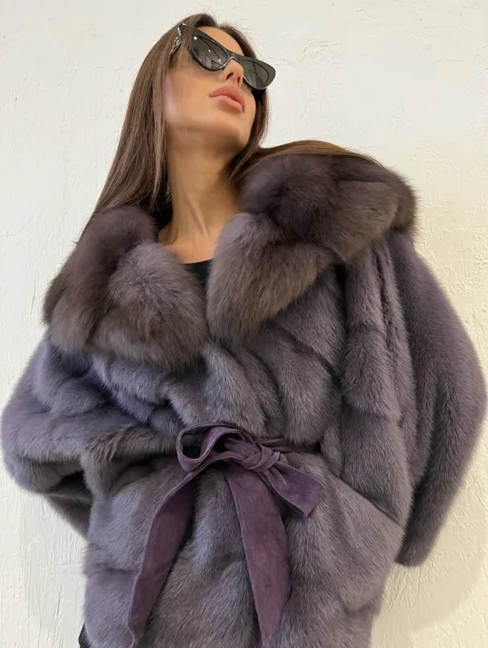 Шуба норковая - пончо с капюшоном куница цвет лаванда