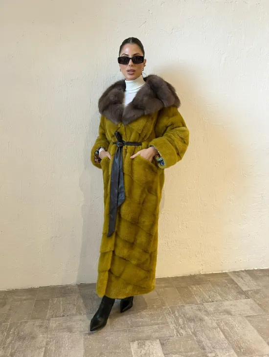 Норковая шуба с капюшоном куница - цвет горчичный