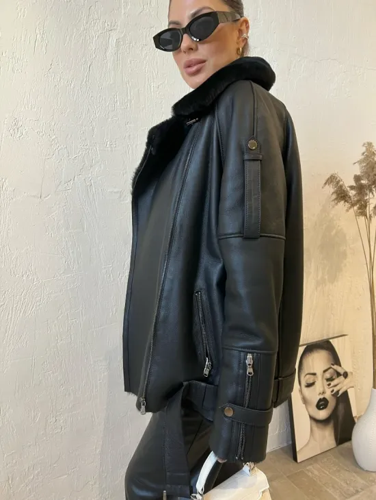 Дубленка авиатор в черном цвете из натуральной овчины