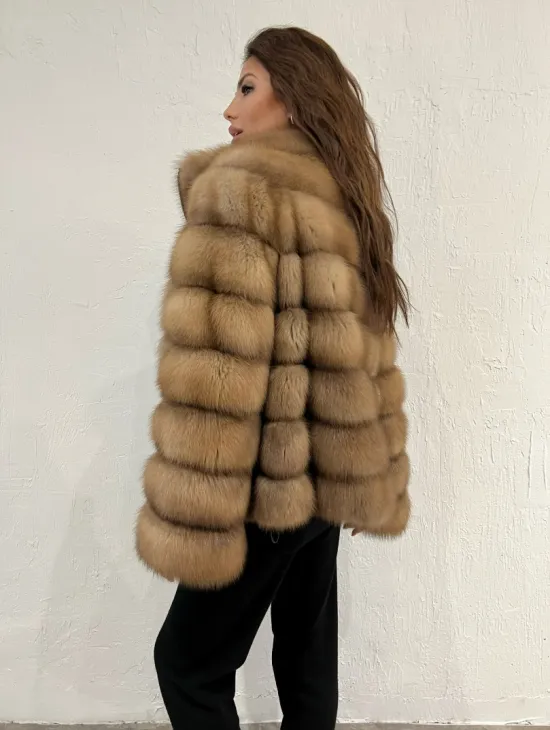 Шуба из меха куницы на молнии