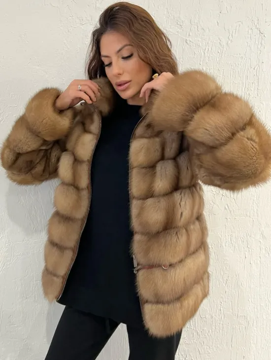 Шуба из меха куницы на молнии