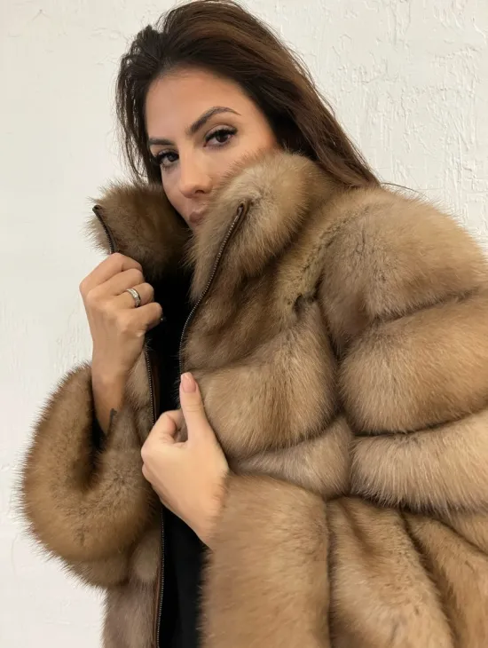 Шуба из меха куницы на молнии
