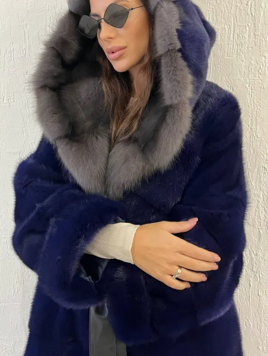 Шуба из меха норки с капюшоном куница - цвет электрик