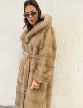 Удлиненная норковая шуба NAFA с капюшоном - цвет пастель