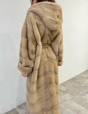 Удлиненная норковая шуба NAFA с капюшоном - цвет пастель