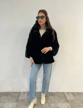 Короткая шуба - автоледи из меха аукционной норки