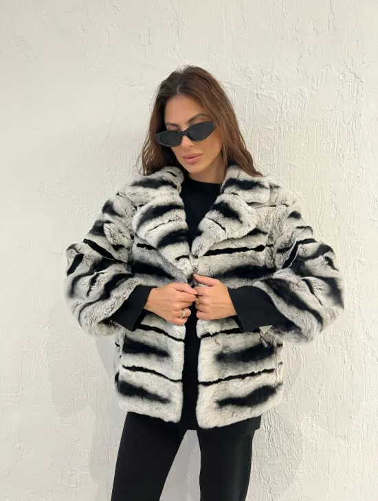 Короткая шуба из меха орилага под шиншиллу