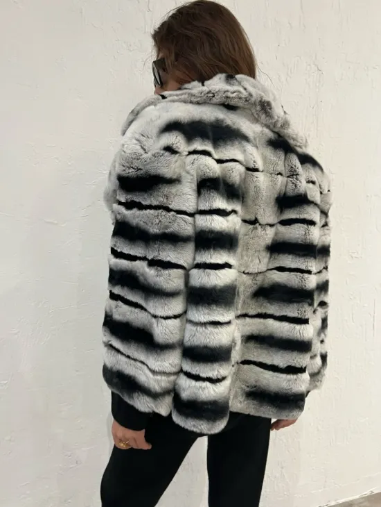 Короткая шуба из меха орилага под шиншиллу