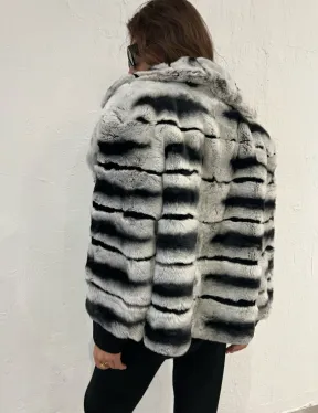 Короткая шуба из меха орилага под шиншиллу