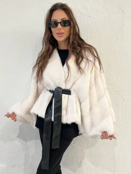 Белое болеро (жакет) из меха норки