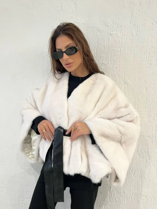 Белое болеро (жакет) из меха норки