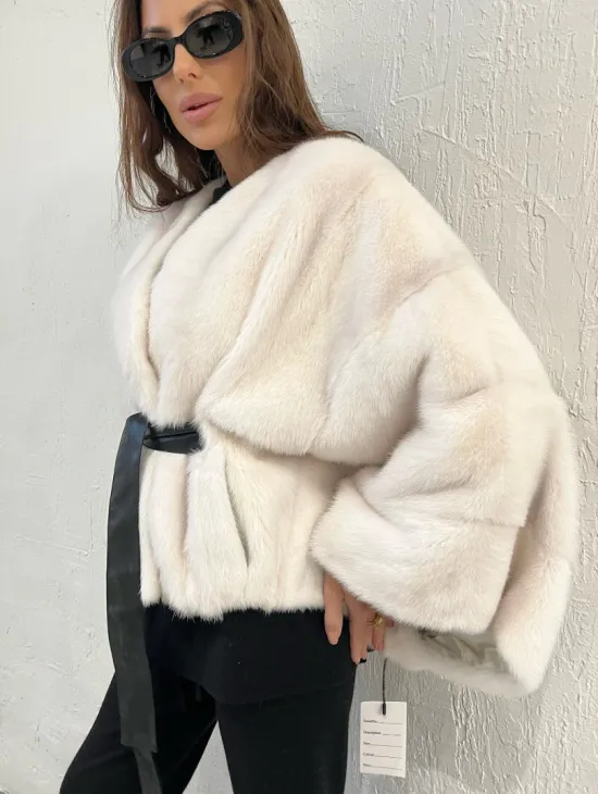 Белое болеро (жакет) из меха норки