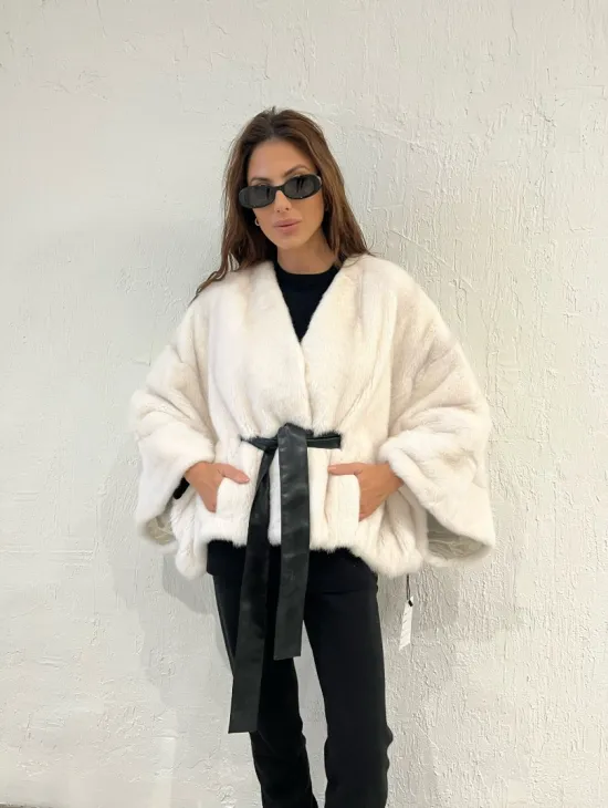 Белое болеро (жакет) из меха норки