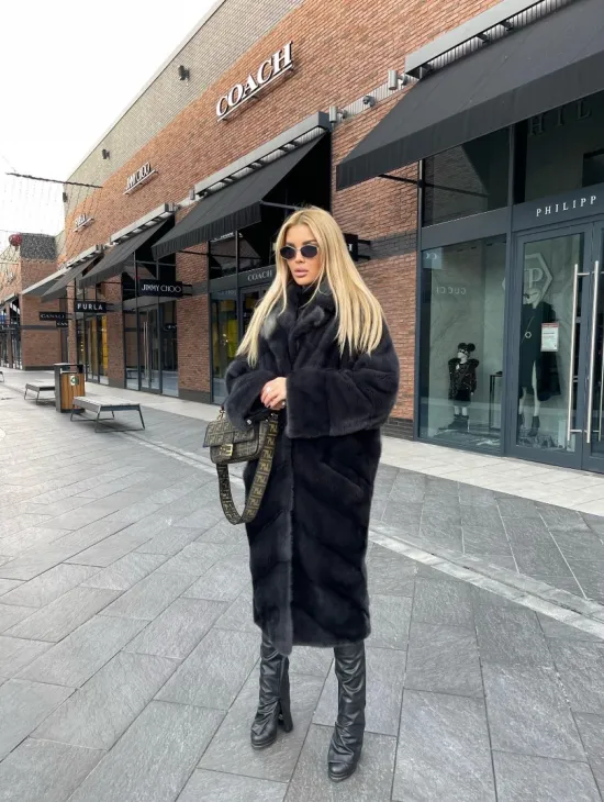 Шуба из меха норки с английским воротником - цвет графит