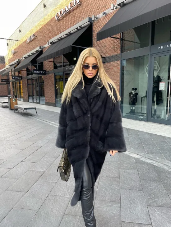 Шуба из меха норки с английским воротником - цвет графит