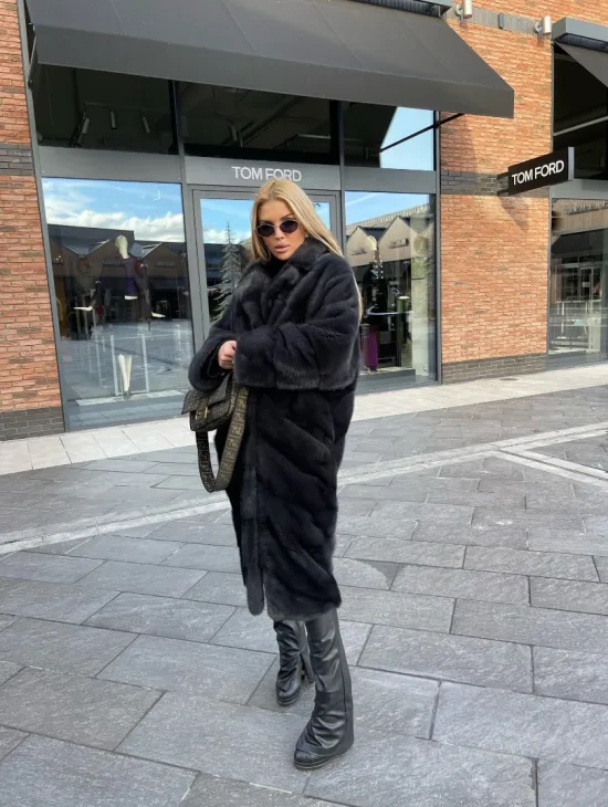 Шуба из меха норки с английским воротником - цвет графит