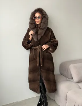 Шуба норкова с капюшоном из меха куницы - цвет соболь