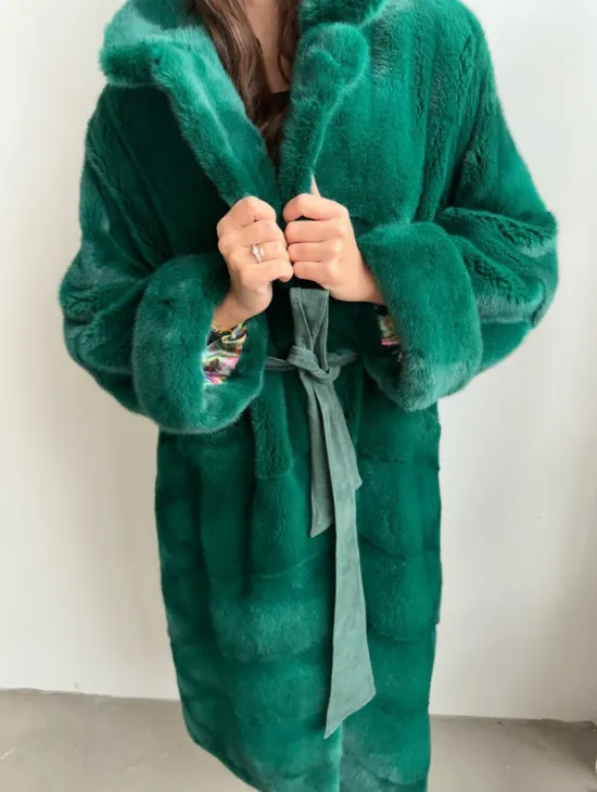 Норковая шуба с английским воротником - цвет изумруд