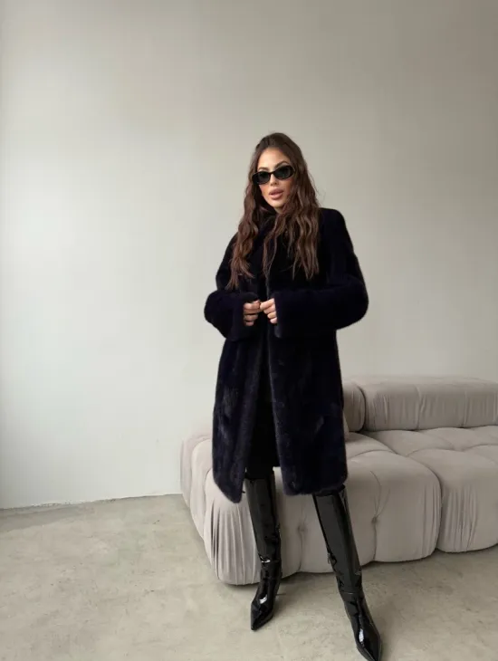 Шуба из аукционной норки стойка воротник  - цвет инфинити