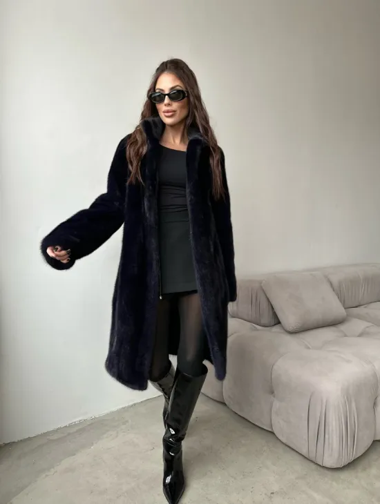 Шуба из аукционной норки стойка воротник  - цвет инфинити